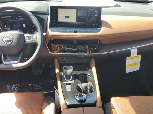 New 2026 Nissan Rogue Platinum AWD/4WD image 8