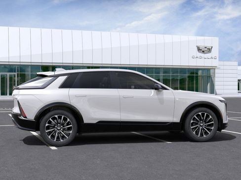 New 2025 Cadillac Lyriq Sport image 5