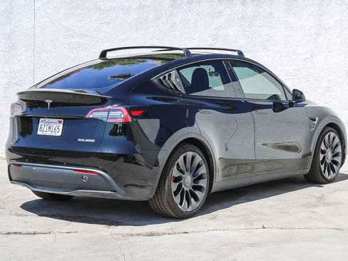 Used 2022 Tesla Model Y Performance AWD/4WD image 4