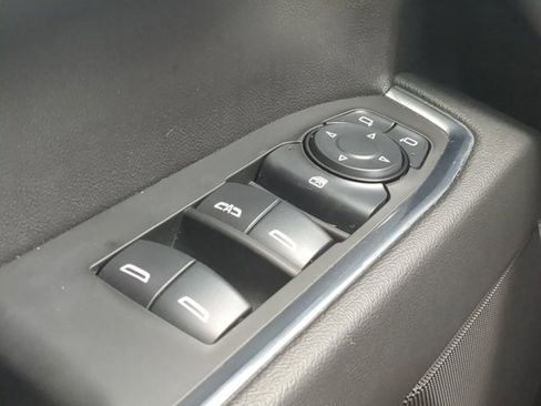 Used 2025 Chevrolet Silverado 1500 LT image 24