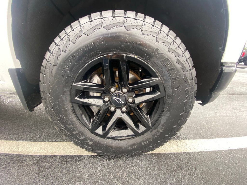 Used 2021 Chevrolet Silverado 1500 LT Trail Boss w/ Convenience Package II AWD/4WD image 29