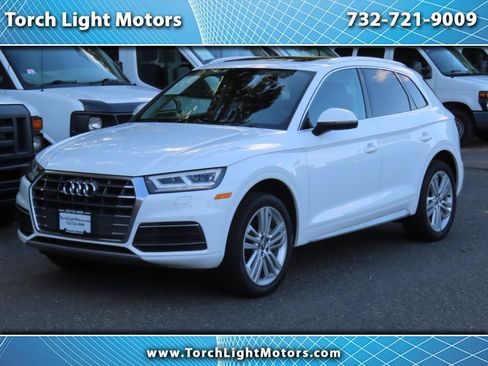 Used 2020 Audi Q5 2.0T Premium Plus w/ Premium Plus Package AWD/4WD image 1