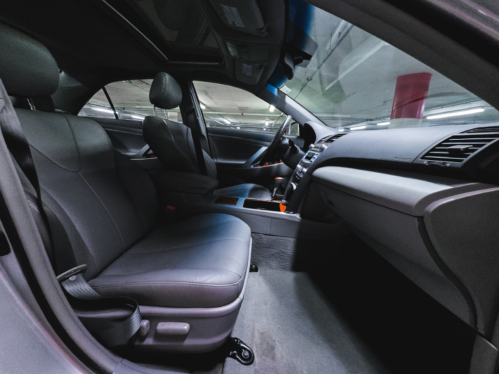 Used 2011 Toyota Camry XLE w/ XLE Extra-Value Pkg #2 FWD image 33