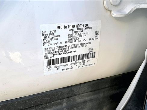 Used 2022 Ford Explorer King Ranch w/ Premium Technology Package image 35