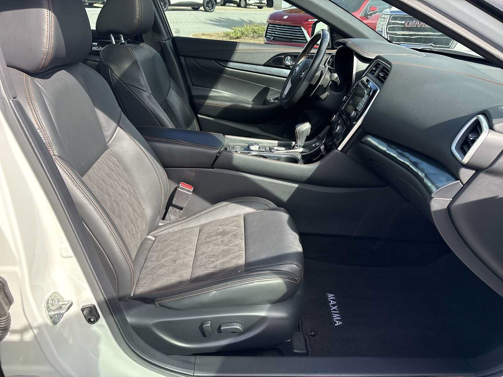Used 2020 Nissan Maxima SR w/ Illumination Package FWD image 29