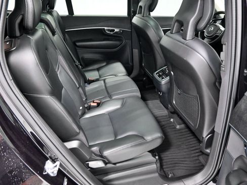 Used 2020 Volvo XC90 T5 Momentum w/ Protection Package Premier AWD/4WD image 29