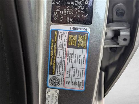 Used 2013 Kia Soul + FWD image 14