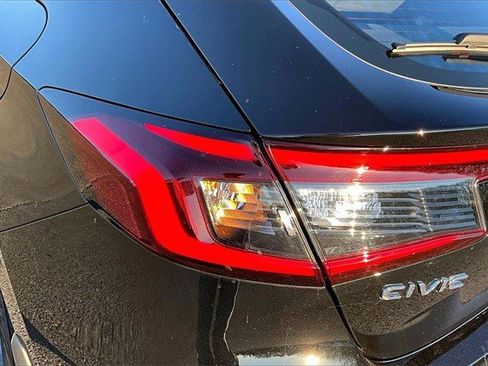 Certified 2025 Honda Civic Sport Touring image 21