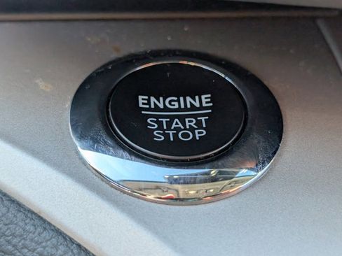 Used 2024 Ford Explorer XLT w/ Equipment Group 202A image 27