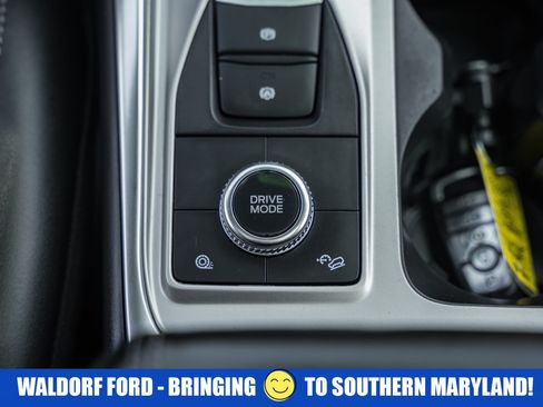 Used 2022 Ford Explorer XLT w/ Equipment Group 202A AWD/4WD image 30