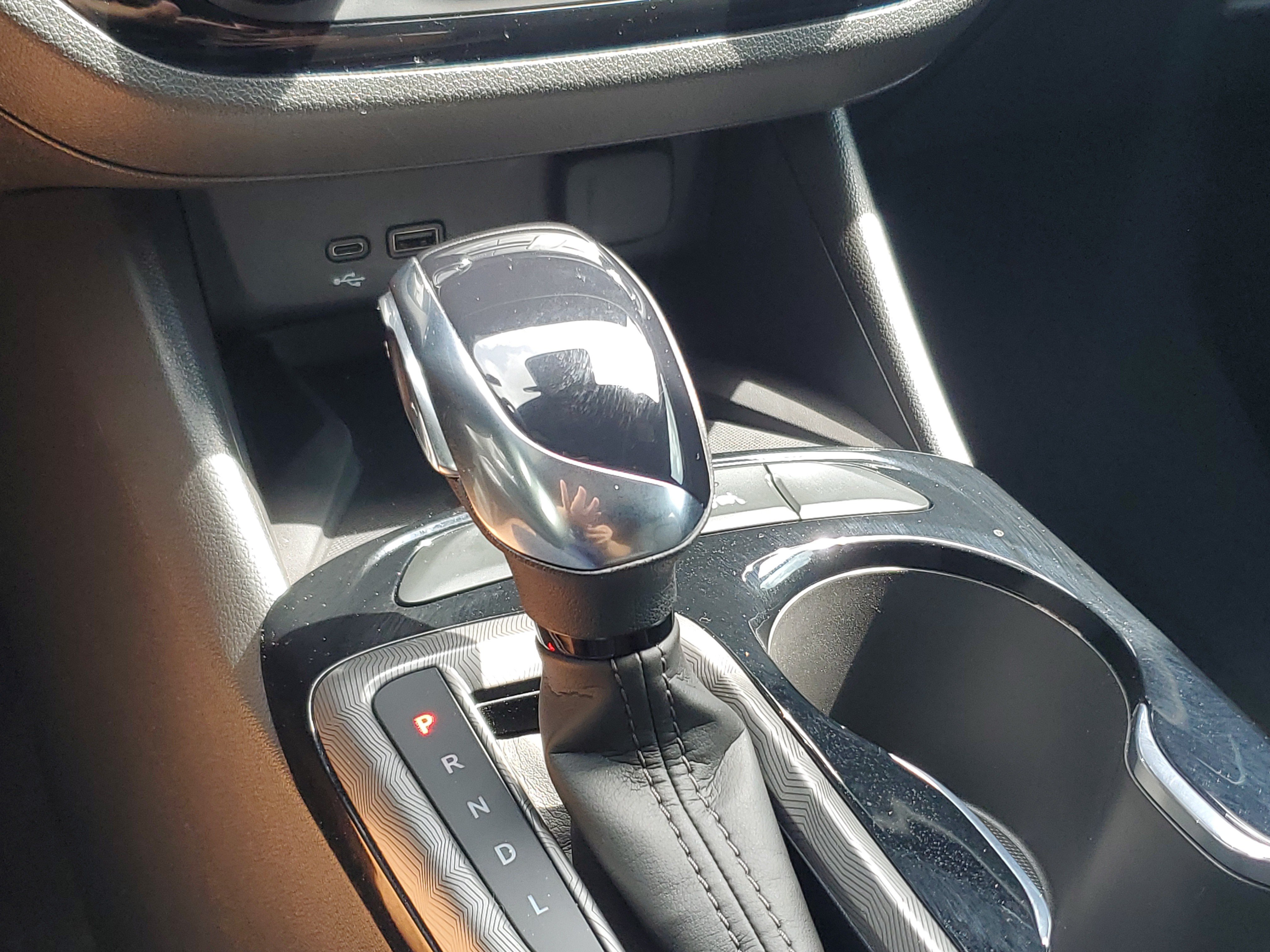 Used 2025 Buick Envista Sport Touring w/ Convenience I Package FWD image 29