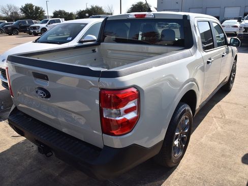 Used 2025 Ford Maverick XLT w/ Equipment Group 302A image 5