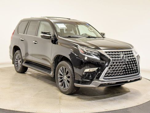 Used 2020 Lexus GX 460 Luxury w/ Luxury Sport Package image 3