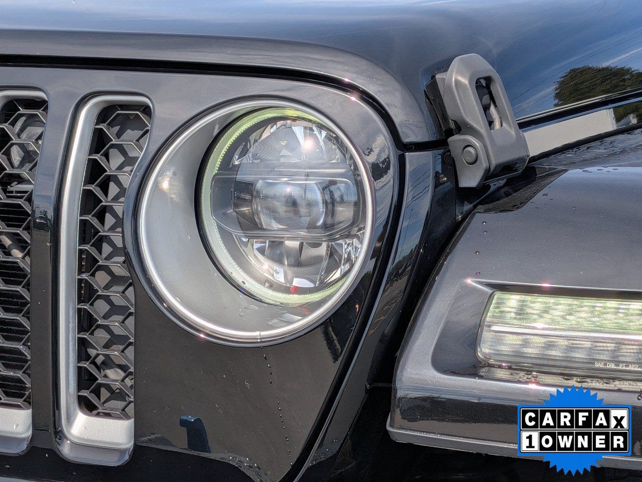 Used 2023 Jeep Wrangler Unlimited Sahara AWD/4WD image 10