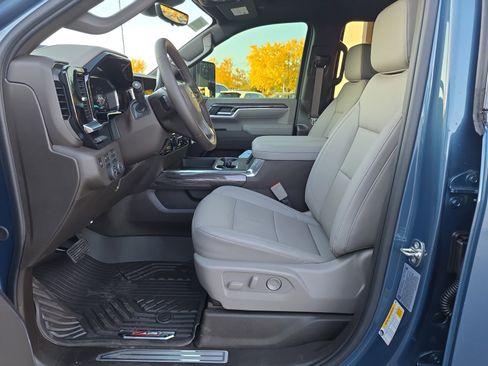 New 2026 Chevrolet Silverado 3500 LTZ w/ LTZ Premium Package image 12