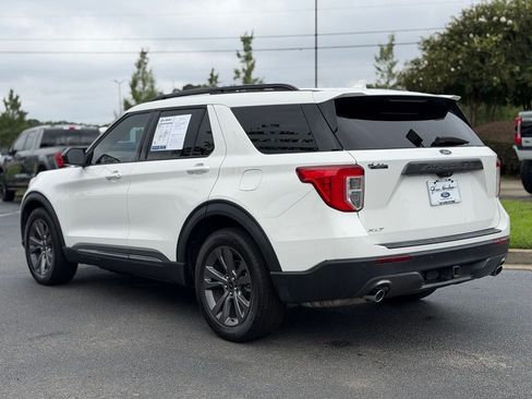 Certified 2022 Ford Explorer XLT w/ Equipment Group 202A RWD image 10
