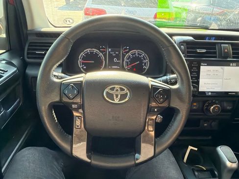 Used 2021 Toyota 4Runner TRD Off-Road AWD/4WD image 10
