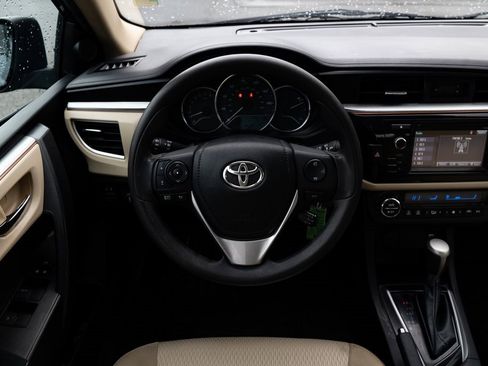 Used 2014 Toyota Corolla L image 10