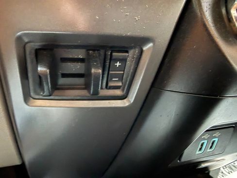 Used 2018 Ford F150 XLT w/ Equipment Group 302A Luxury AWD/4WD image 32