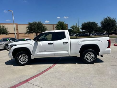 Used 2022 Toyota Tundra SR5 AWD/4WD image 6