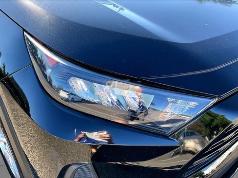 Used 2019 Toyota RAV4 LE w/ All Weather Liner Package FWD image 27