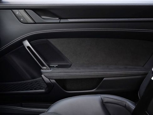 Used 2025 Porsche 911 GT3 image 24