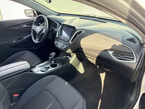 Used 2022 Chevrolet Malibu LT image 22