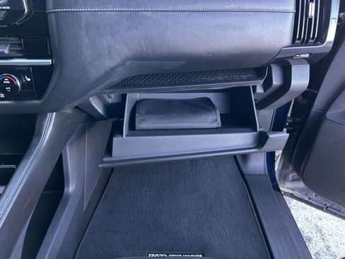 Used 2024 Nissan Pathfinder SV image 29