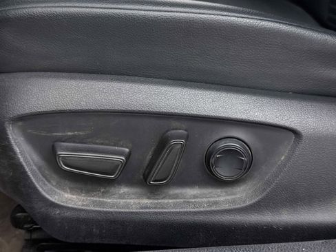 Used 2022 Toyota Camry SE FWD image 23