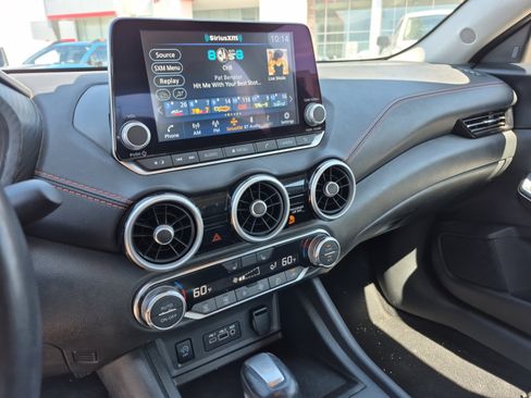 Used 2025 Nissan Sentra SR FWD image 11