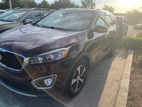 Used 2018 Kia Sorento EX w/ EX Advanced Touring Package FWD image 2
