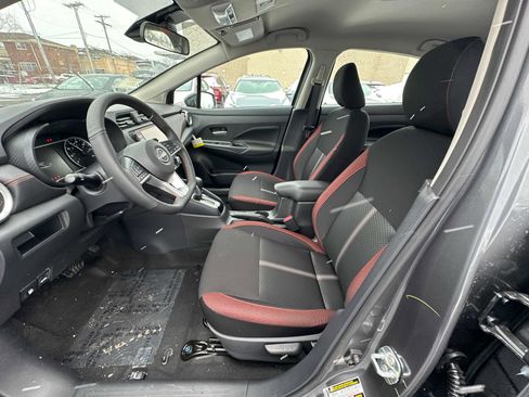 New 2025 Nissan Versa SR w/ Trunk Package image 23