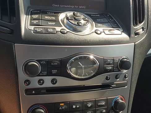 Used 2013 INFINITI G37 x Sedan w/ Premium Pkg AWD/4WD image 28