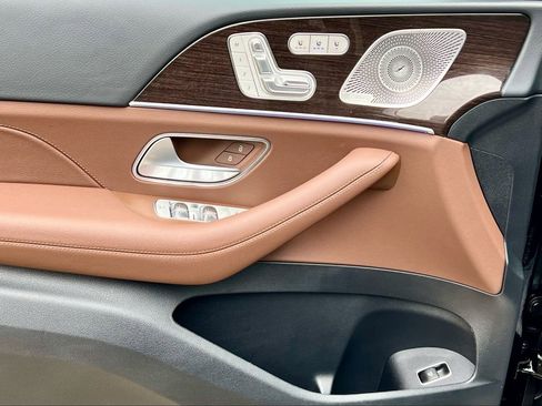 Certified 2026 Mercedes-Benz GLS 450 4MATIC image 39