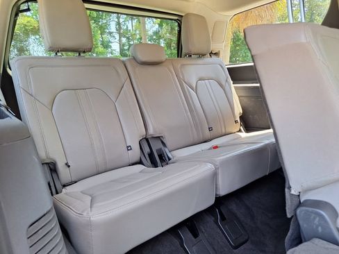 Used 2021 Ford Expedition Limited RWD image 32