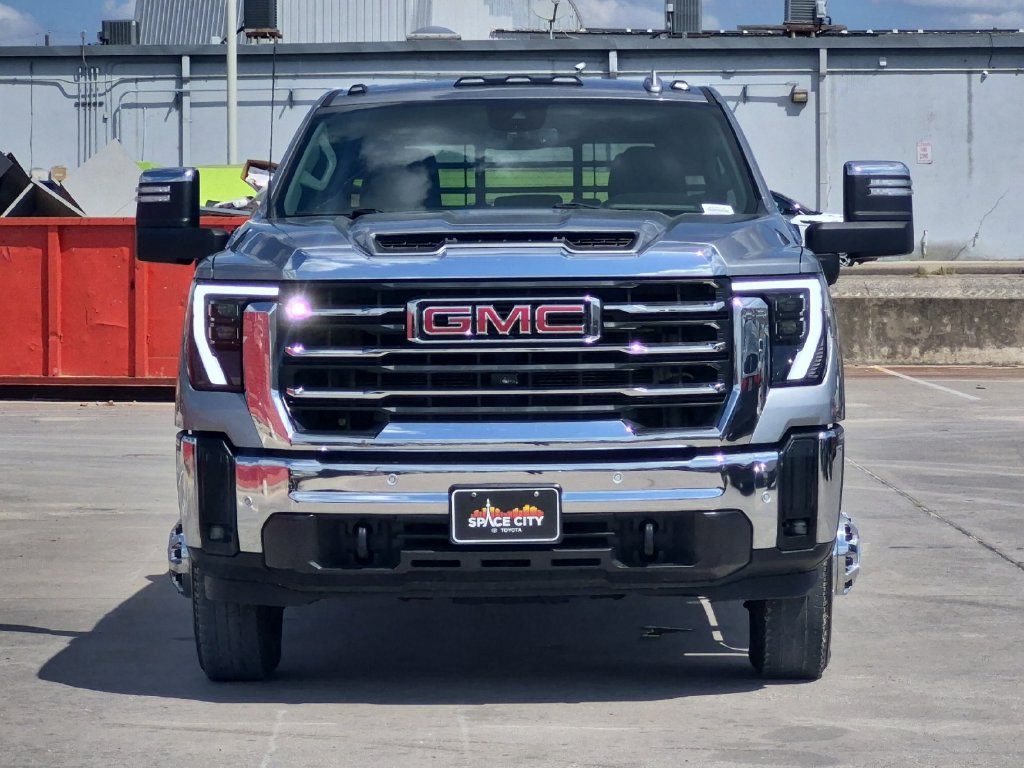 Used 2025 GMC Sierra 3500 SLT w/ Texas SLT Premium Package AWD/4WD image 9