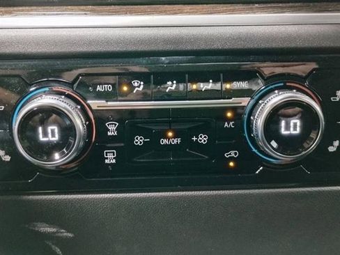 New 2025 GMC Sierra 1500 Elevation image 26