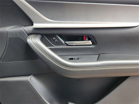 New 2025 MAZDA CX-70 Plug-In Hybrid w/ Premium Pkg image 19