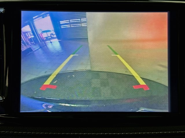 Used 2025 Chrysler Pacifica Limited FWD image 18