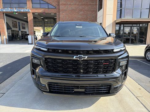 New 2026 Chevrolet Traverse RS image 2