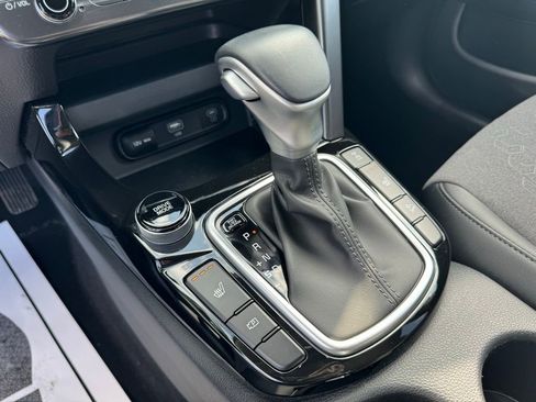 Used 2024 Kia Seltos S image 28