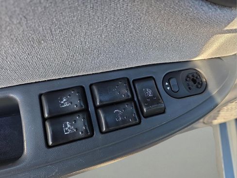 Used 2003 Saturn ION Level 3 w/ Travel Pkg image 14