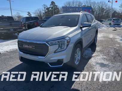 Used 2022 GMC Terrain SLE w/ Driver Convenience Package