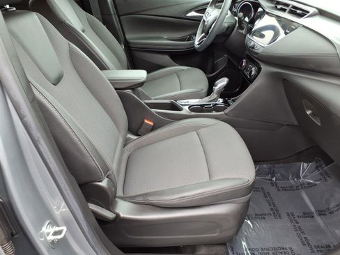 Used 2023 Buick Encore GX Preferred w/ Cold Weather Comfort Package image 9