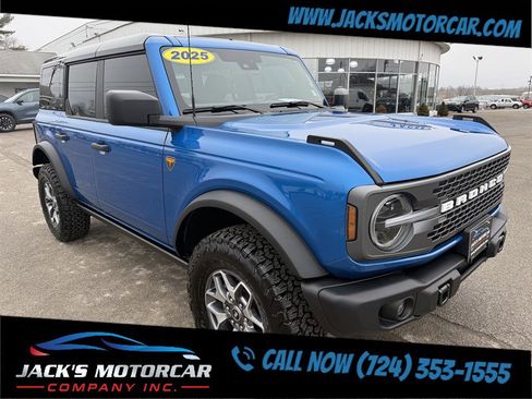 Used 2025 Ford Bronco Badlands image 8