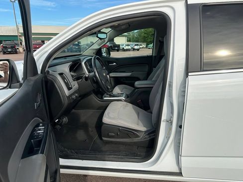 Used 2020 Chevrolet Colorado LT w/ Safety Package AWD/4WD image 10