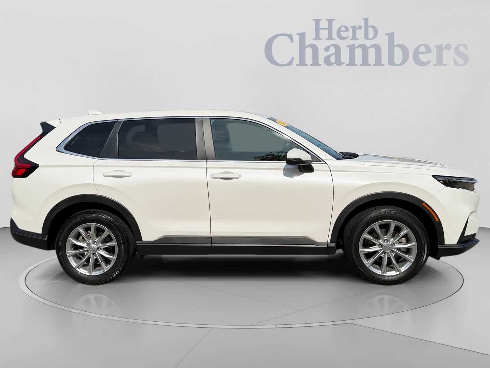 Used 2025 Honda CR-V EX image 5