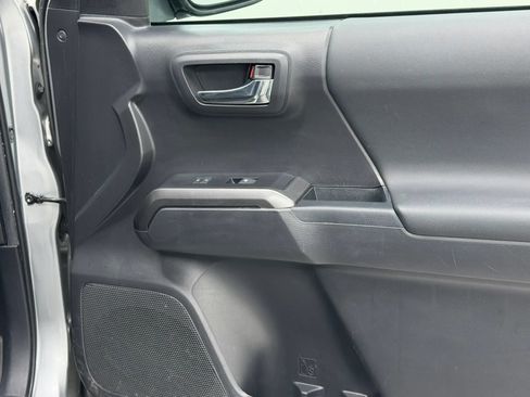 Used 2022 Toyota Tacoma TRD Sport RWD image 77