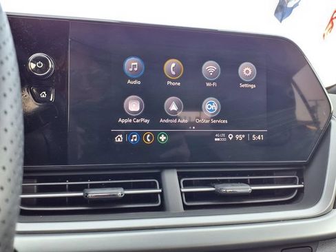 Used 2024 Chevrolet Trax RS FWD image 8