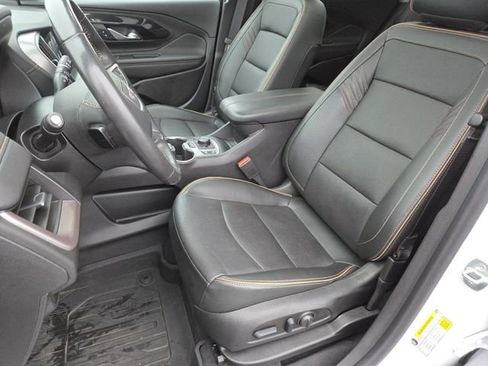 Used 2022 GMC Terrain AT4 w/ Infotainment Package II image 36